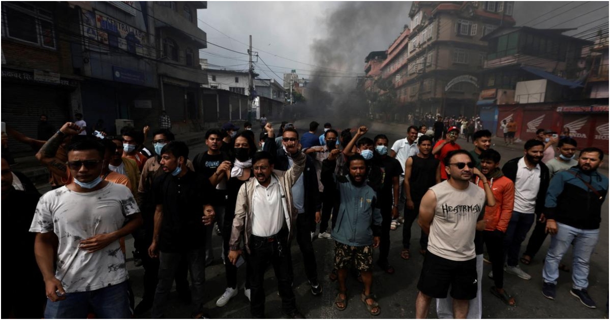 নেপালে চলমান অস্থিরতায় আটকা পড়েছে বাংলাদেশ জাতীয় ফুটবল দল। ছবি: দ্য হিন্দু